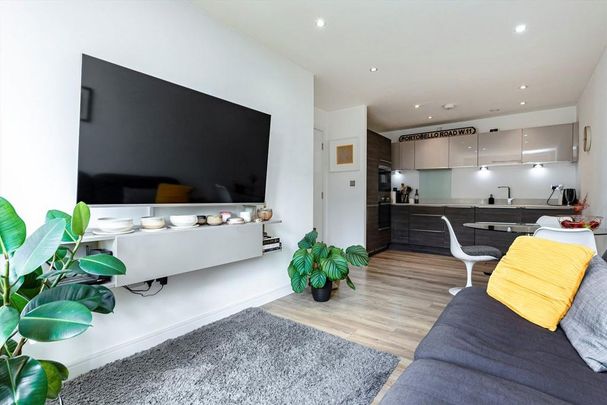 2 bedroom flat to rent - Photo 1