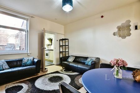 4 bedroom terraced house to rent - Photo 4