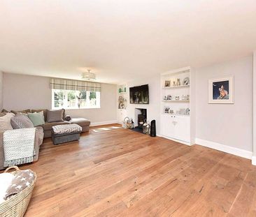 *6 month tenancy only* Delightful and impressive period house in St... - Photo 4