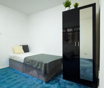 1 bedroom in a house share to rent - Photo 1