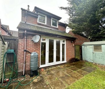 2 bedroom terraced house to rent - Photo 5