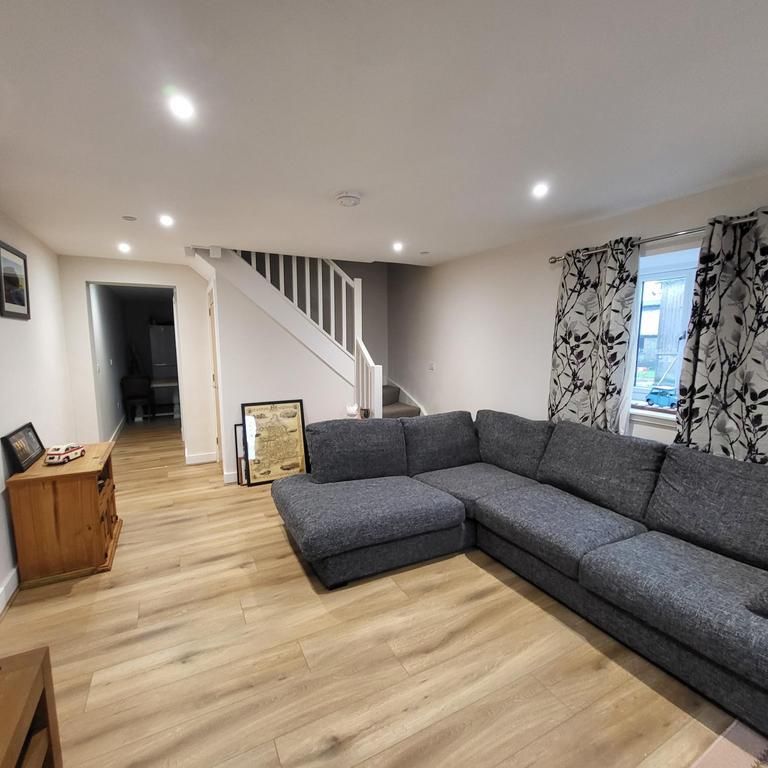 2 bedroom terraced house to rent - Photo 1