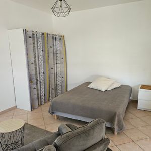 Location Appartement 1 pièce 29m² - Photo 2