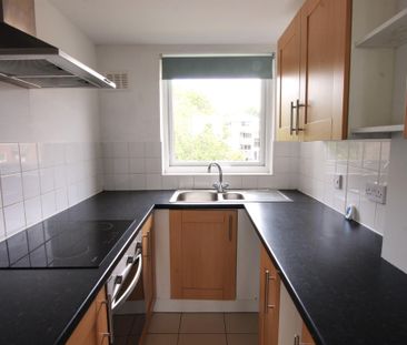 Wendover Road - Havant - Unfurnished - Photo 3