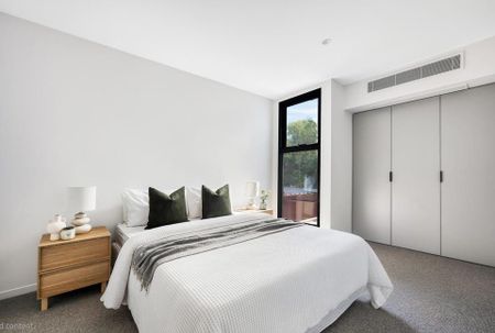 Exquisite Luxury Living Awaits - Photo 4