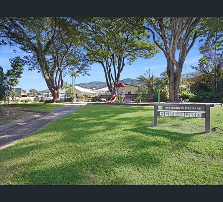 2/120 Greenslopes Street, Edge Hill, Qld 4870 - Photo 5