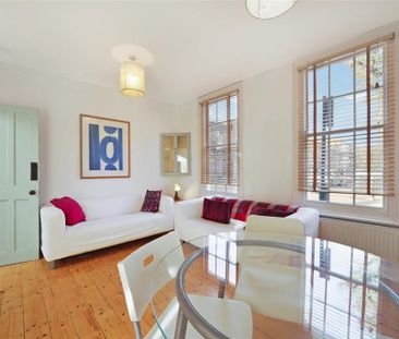 4 bedroom end of terrace house to rent - Photo 3