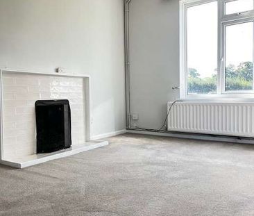 Spacious, Semi-detached cottage with large garden in a rural setting. - Photo 1