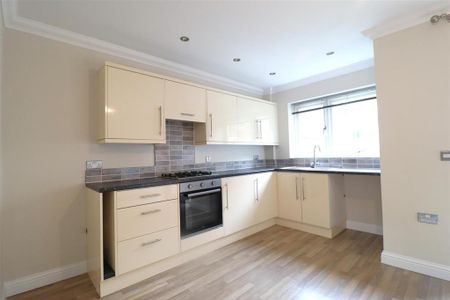 2 bedroom terraced house to rent - Photo 5