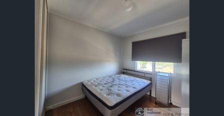 1 Bedroom Apartment - Photo 2