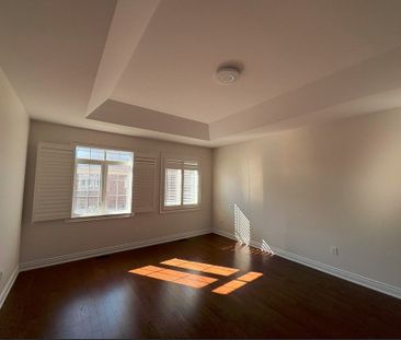 For Lease - 72 Ruffle Lane, Richmond Hill, Ontario - Photo 1