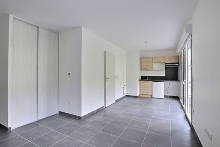 Location Appartement 1 pièce 32m² CLERMONT FERRAND 63100 - Photo 2