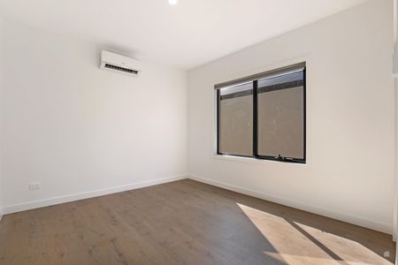 30 England St, Werribee VIC 3030 - Townhouse For Rent | Domain - Photo 5