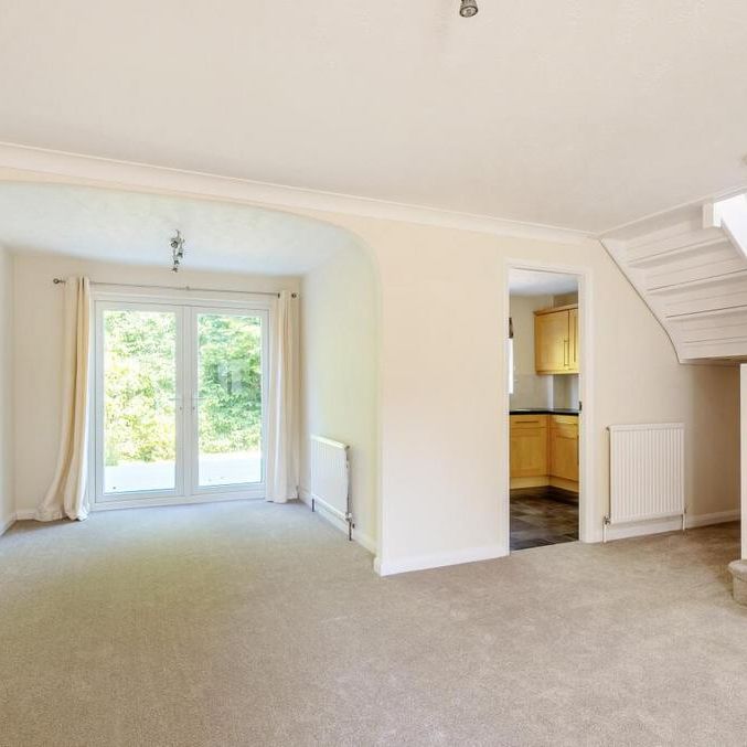 3 bedroom semi-detached house to rent - Photo 1