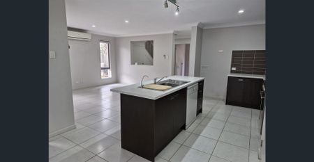 Modern 4-Bedroom House in the Heart of Underwood - Photo 3