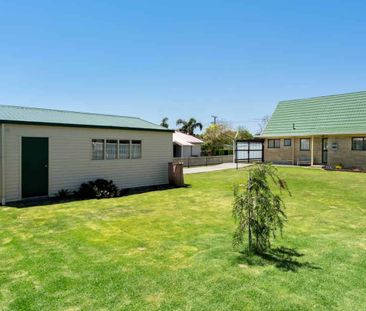 Central Family Dream: Location, Space, and Con... - Photo 5