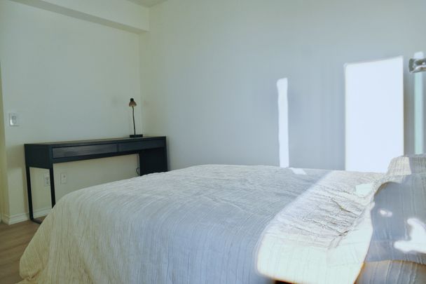 For Lease - 750 Bay Street Unit# 2205, Toronto, Ontario - Photo 1