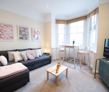 1 Bed Flat, Dancer Road, SW6 - Photo 2