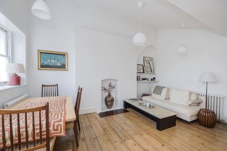 Price £2,450 pcm - Available 24/06/2025 - Unfurnished - Photo 4