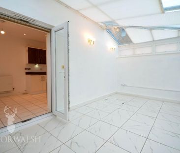 5 bedroom terraced house to rent - Photo 4