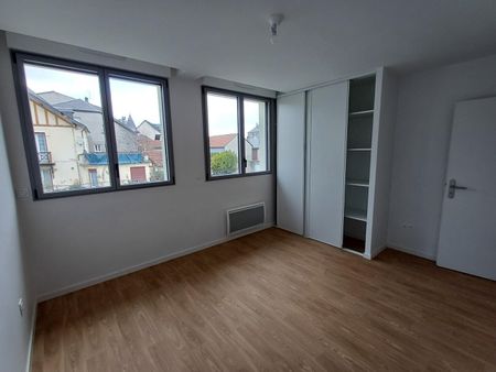location Appartement T2 DE 52.05m² À LANNEMEZAN - Photo 3