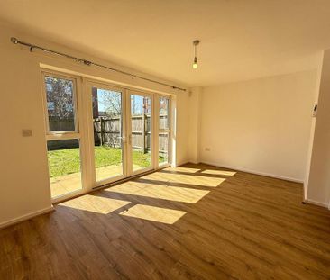 3 bedroom terraced house to rent - Photo 2