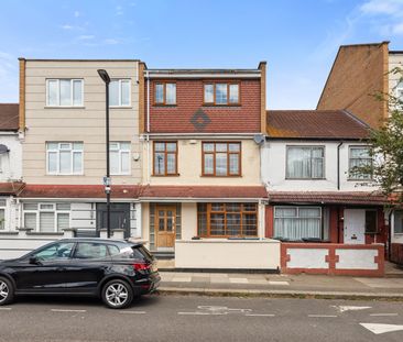 🌺 ENSUITE ROOMS, ALL BILLS, CLEANER & GARDENER 🌺 Room 3 - Photo 5