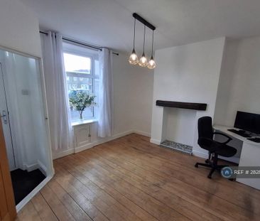 2 bedroom terraced house to rent - Photo 6