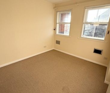 1 bedroom semi-detached house to rent - Photo 2