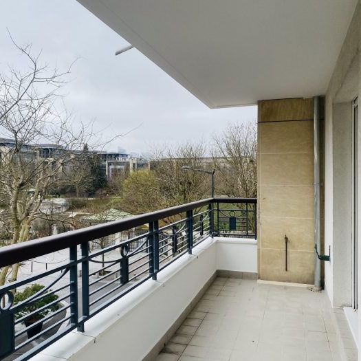 Meublé une résidence des années 2000, F2 de 58m² - balcon - parking - Photo 1