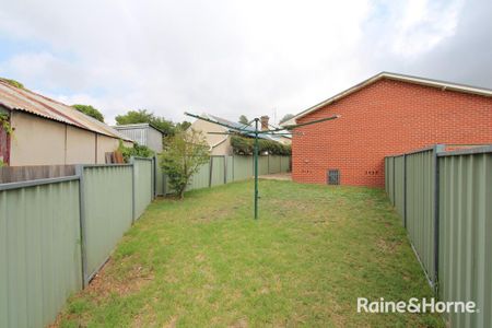 2/28 Torch Street, Bathurst, NSW 2795 - Photo 5