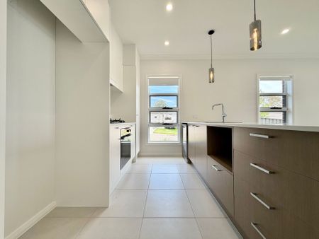 Brand New 3 Bedroom Duplex - Photo 3