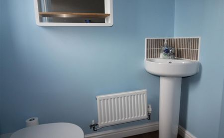 Station View, Morley, LS27 - Photo 4