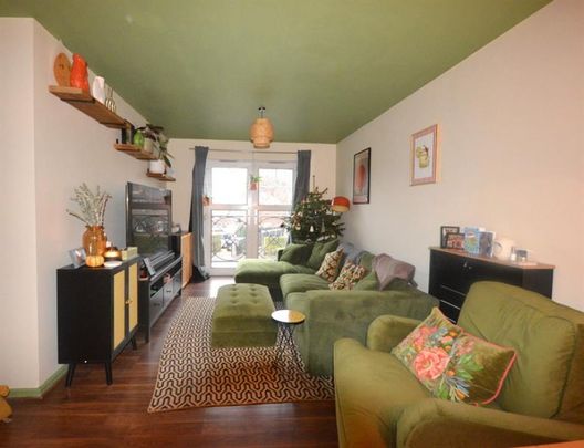 2 Bedroom Apartment To Let - Photo 1