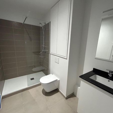 Location Appartement 2 pièces 43m² AGEN 47000 - Photo 4