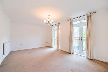 4 bedroom terraced house to rent - Photo 2