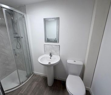 1 bedroom in a house share to rent - Photo 6