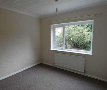 Grammar School Walk, Scunthorpe, DN16 - Photo 3