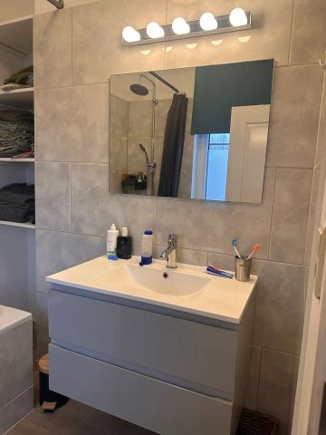 WONING MET 3 SLPK, TERRAS, TUINTJE EN 2 AUTOSTAANPLAATSEN - Photo 3