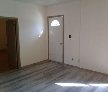 For Lease - 109 Union Street, Prince Edward County, Ontario - Photo 6