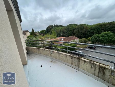 Location Appartement 2 pièces 47m² ST MICHEL 16470 - Photo 5