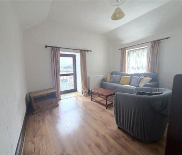 2 bedroom end of terrace house to rent - Photo 1