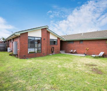 Beautifully and impeccably presented! - Photo 4