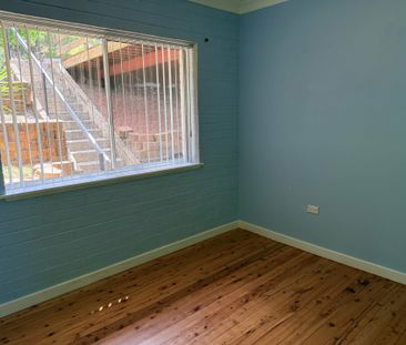 3 Bedroom Downstairs Flat - Photo 2