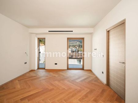 Trilocale via Cassa di Risparmio 2, Centro, Merano - Photo 2
