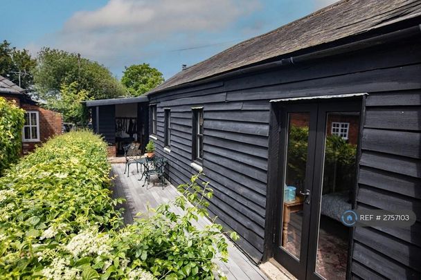 2 bedroom semi-detached house to rent - Photo 1