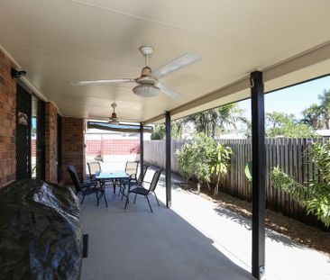 FAMILY HOME WITH SHED - Photo 5