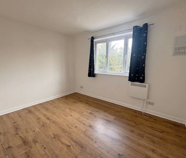 Linslade Close, TW4 5BT, Hounslow - Photo 1