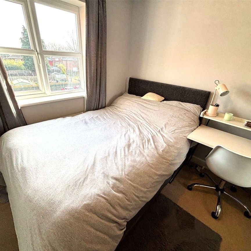 Part-Furnished Two Double Bedroom Apartment on Greenwood Road, Wythenshawe. - Photo 1