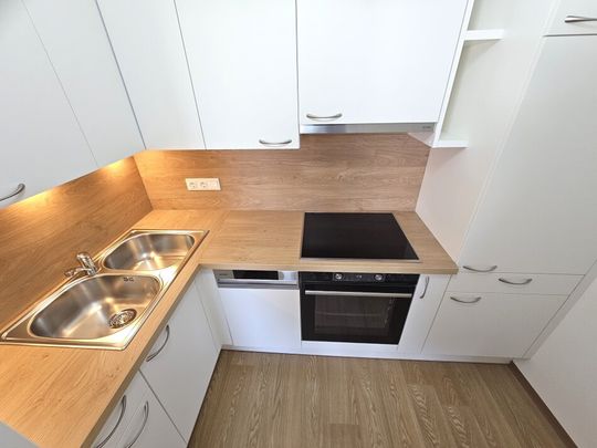 ERSTBEZUG, Unbefristet, Helle, moderne 1 Zimmer Wohnung, 4 Min. zur U3 Zippererstraße, 731€ inkl. Heizung u. Warmwasser - Photo 1